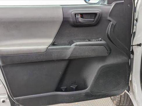 Used 2022 Toyota Tacoma SR image 13