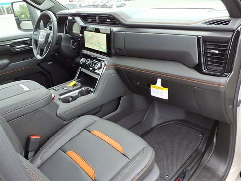 New 2026 GMC Sierra 2500 AT4 w/ AT4 Premium Plus Package image 30