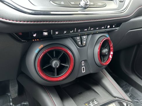 Used 2025 Chevrolet Blazer RS image 22