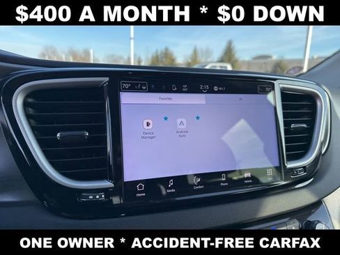 Used 2024 Chrysler Pacifica Touring-L image 16