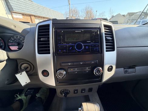 Used 2012 Nissan Frontier SV image 53