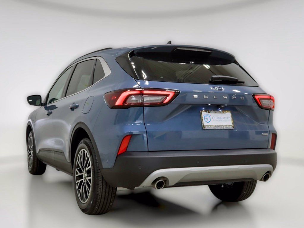 Used 2023 Ford Escape SE w/ PHEV Premium Package FWD image 15