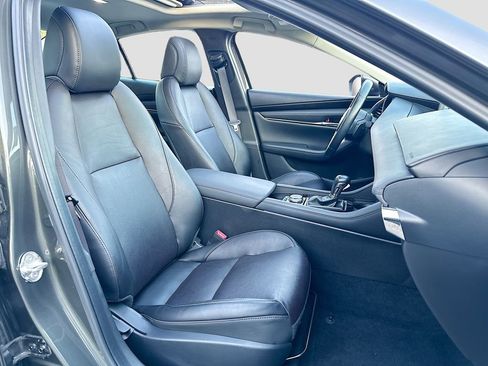 Used 2021 MAZDA MAZDA3 s image 29