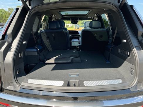 New 2026 Cadillac Vistiq Premium Luxury w/ LPO, Floor Liner Package AWD/4WD image 28