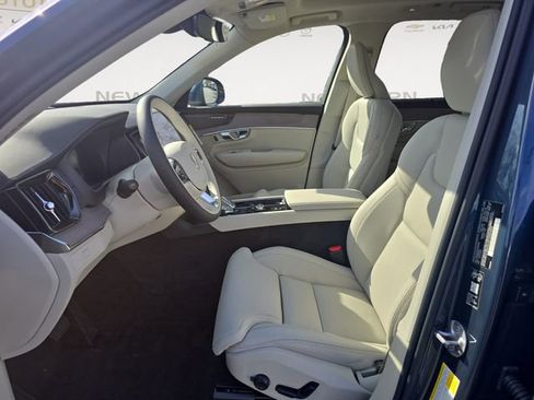 New 2026 Volvo XC90 B6 Ultra w/ Protection Package AWD/4WD image 9