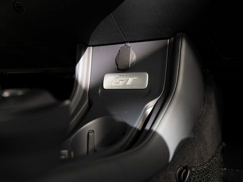 Used 2020 McLaren GT image 24