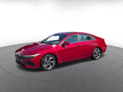 Used 2025 Hyundai Elantra SEL FWD image 7