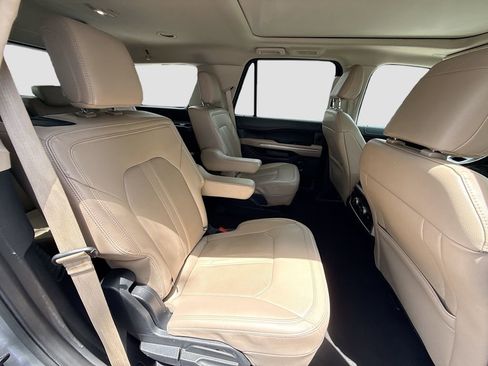 Used 2024 Ford Expedition Limited RWD image 30