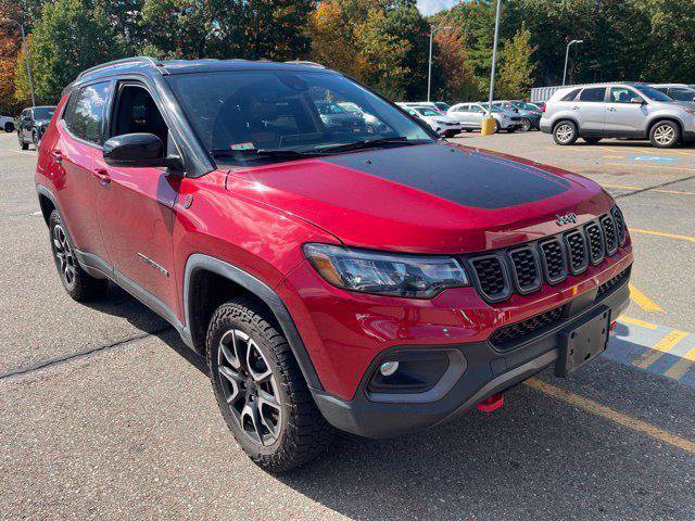 Certified 2024 Jeep Compass Trailhawk AWD/4WD image 1