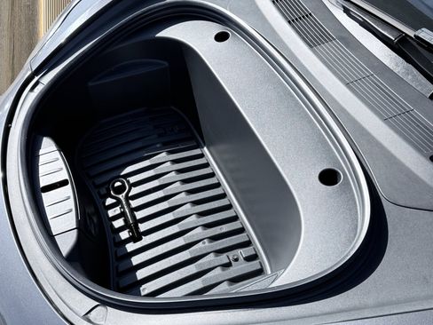 Used 2023 Tesla Model 3 Standard Range image 17