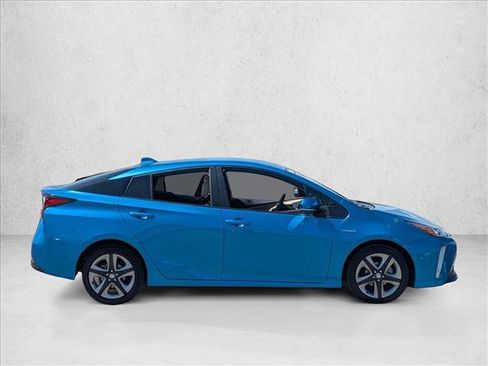 Used 2022 Toyota Prius XLE image 4