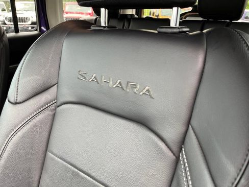Used 2023 Jeep Wrangler Unlimited Sahara w/ Cold Weather Group AWD/4WD image 50