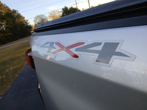 Used 2022 Chevrolet Silverado 1500 Custom image 33