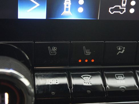 Used 2024 Chevrolet Colorado ZR2 w/ ZR2 Convenience Package III image 8