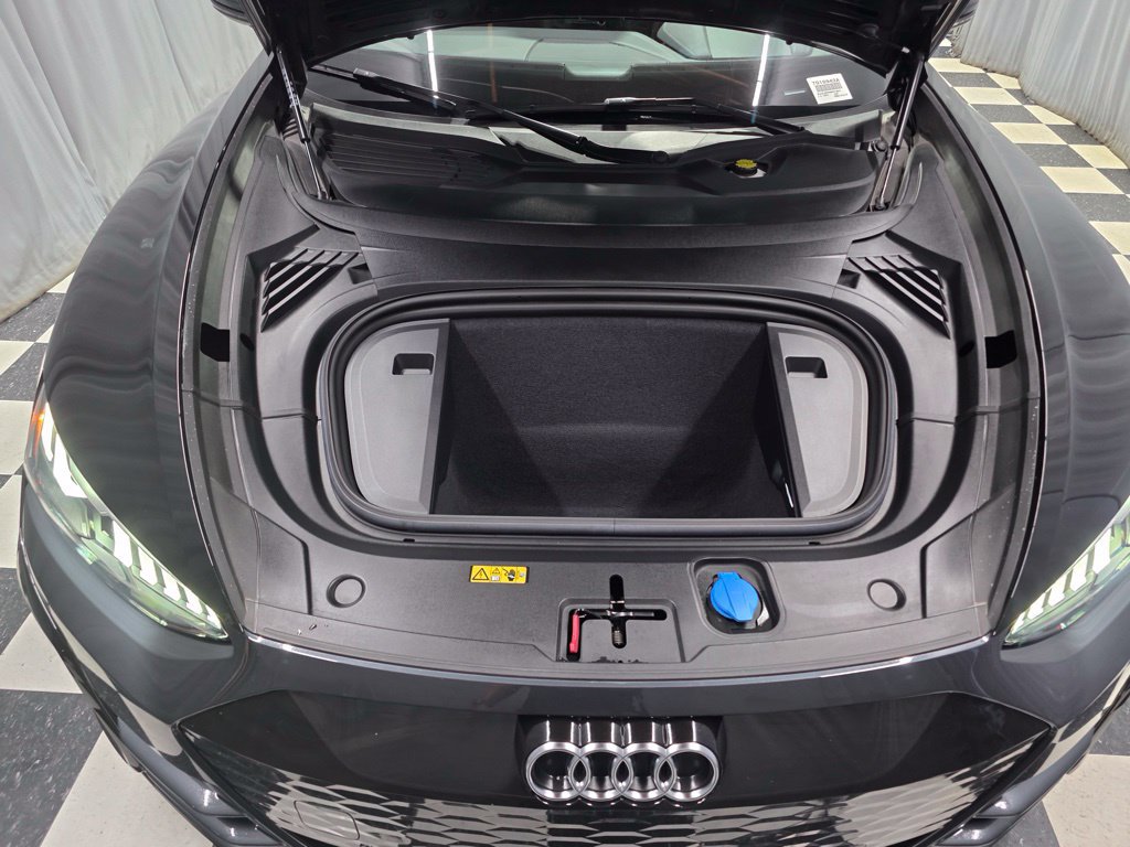 Used 2022 Audi e-tron GT Premium Plus AWD/4WD image 19