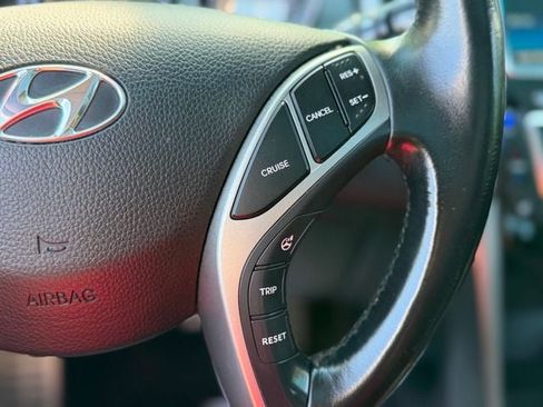 Used 2013 Hyundai Elantra GT w/ Style Pkg FWD image 27