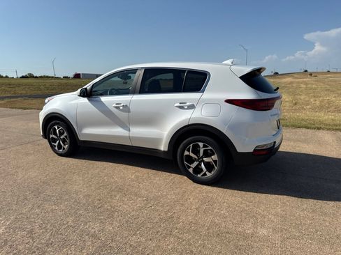 Used 2022 Kia Sportage LX FWD image 7