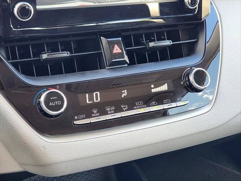 Certified 2020 Toyota Corolla LE FWD image 18