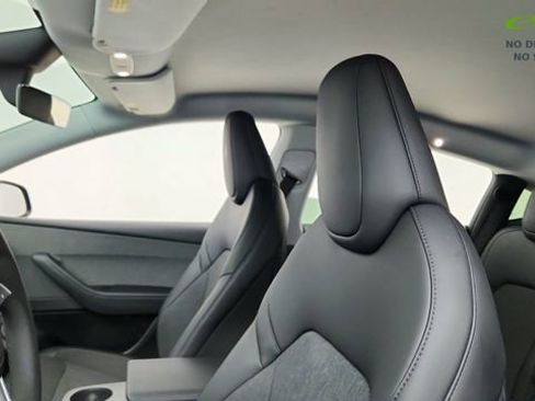 Used 2026 Tesla Model Y 2WD image 30