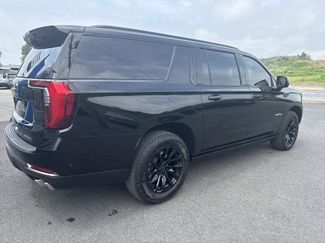 Used 2025 GMC Yukon XL AT4 Ultimate w/ LPO, Floor Liner Package AWD/4WD video 3