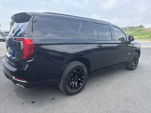 Used 2025 GMC Yukon XL AT4 Ultimate w/ LPO, Floor Liner Package AWD/4WD image 3