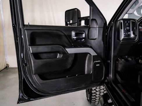Used 2019 Chevrolet Silverado 2500 LTZ w/ Duramax Plus Package image 33