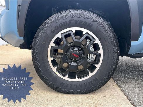 New 2026 Toyota Tacoma TRD Off-Road AWD/4WD image 15