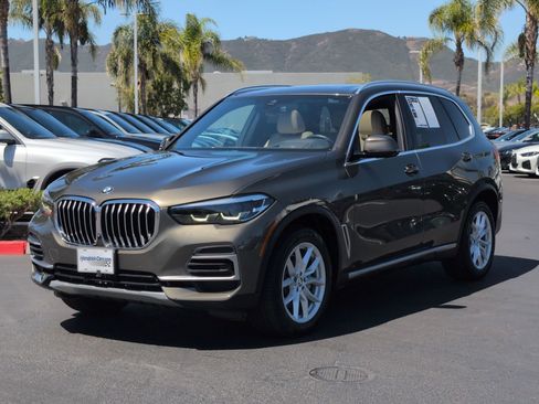 Used 2022 BMW X5 xDrive40i w/ Premium Package AWD/4WD image 5