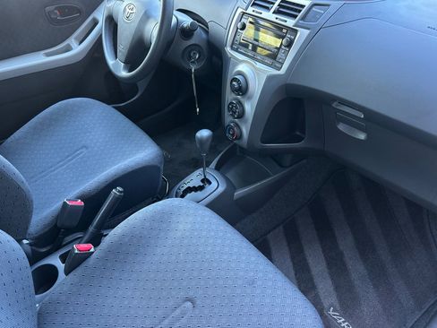 Used 2009 Toyota Yaris 2-Door Hatchback image 17