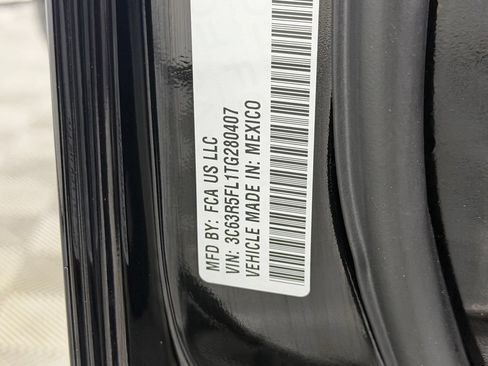 Certified 2026 RAM 2500 Laramie AWD/4WD image 35