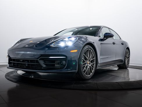 Certified 2022 Porsche Panamera 4 Platinum Edition image 1