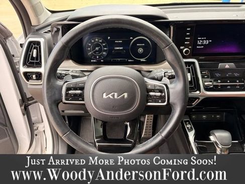 Used 2022 Kia Sorento SX Prestige w/ Rust Color Package AWD/4WD image 14