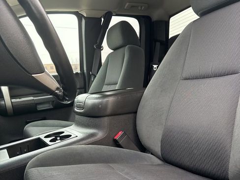 Used 2008 GMC Sierra 1500 SLE w/ Z71 Off-Road Package image 3