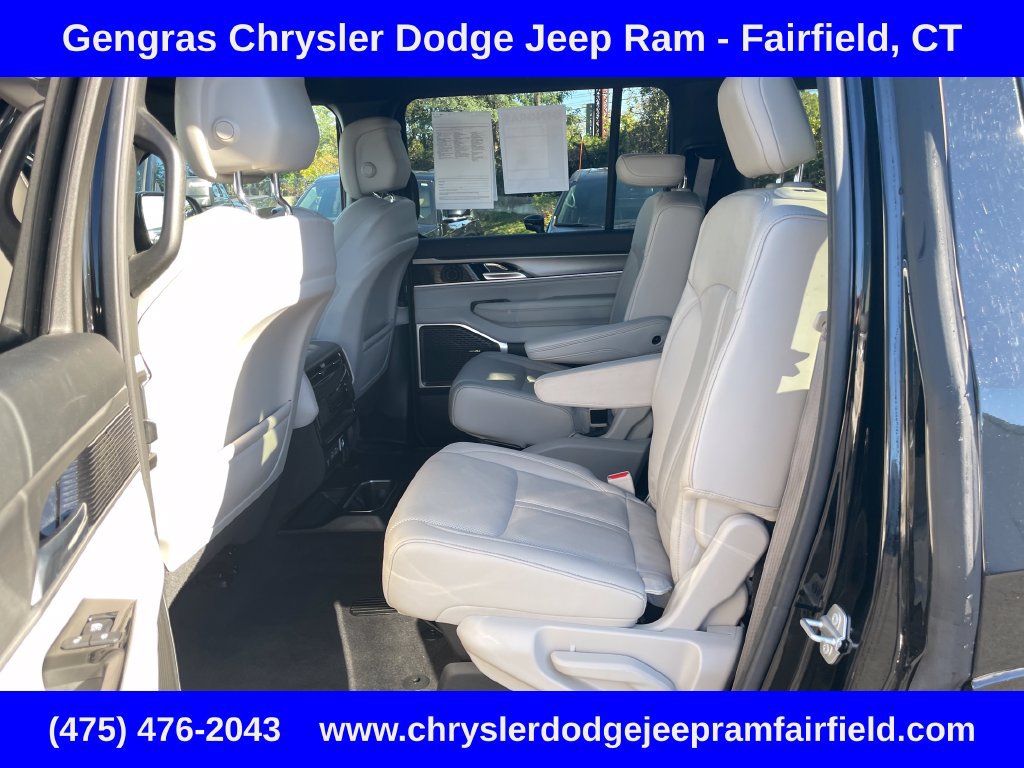 Certified 2025 Jeep Wagoneer Series II AWD/4WD image 45