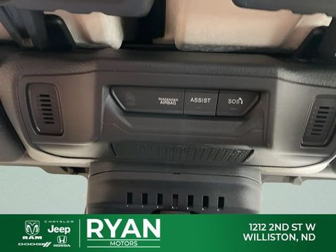New 2026 Jeep Gladiator Mojave w/ Technology Group AWD/4WD image 37