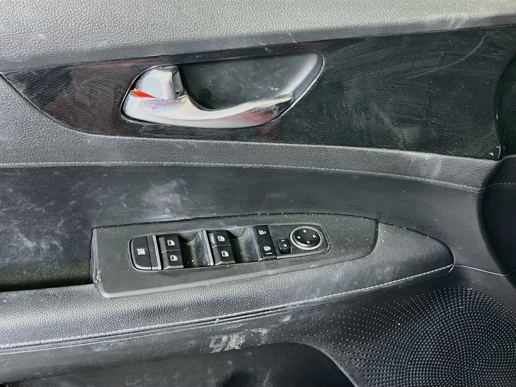 Certified 2023 Kia Forte GT-Line FWD image 10