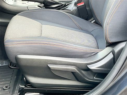 Used 2018 Subaru Crosstrek 2.0i Premium w/ Moonroof Package image 18