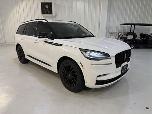 Used 2023 Lincoln Aviator Reserve w/ Equipment Group 201A AWD/4WD image 7