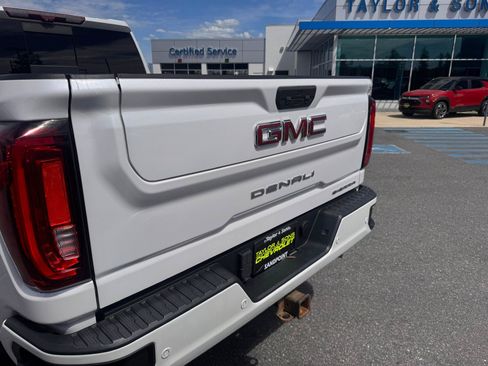 Used 2020 GMC Sierra 2500 Denali w/ Denali Ultimate Package AWD/4WD image 45