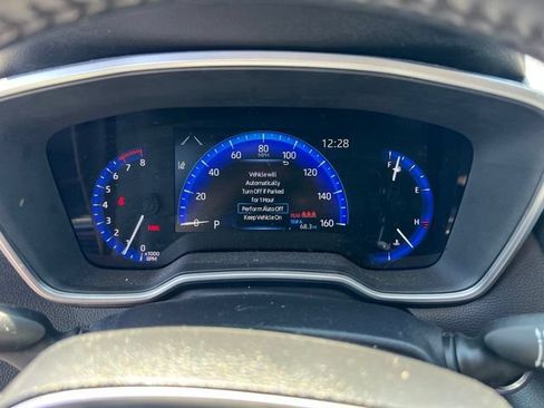 Used 2022 Toyota Corolla Cross XLE w/ Convenience Package AWD/4WD image 18