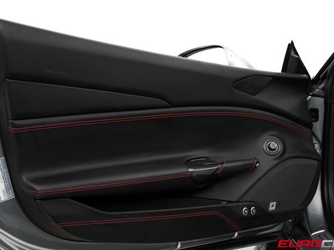Used 2018 Ferrari 488 Spider RWD image 31