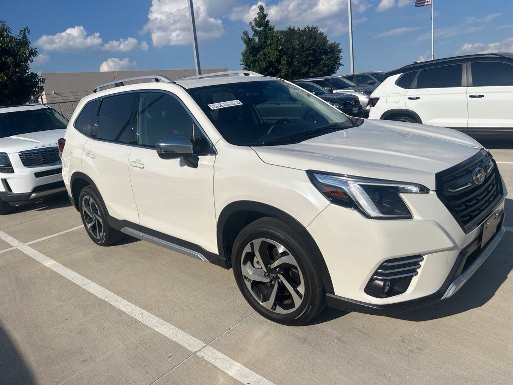 Used 2024 Subaru Forester Touring AWD/4WD image 2