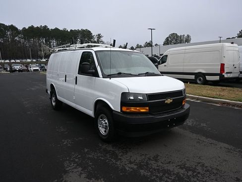 Used 2022 Chevrolet Express 2500 w/ Driver Convenience Package image 19