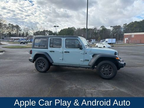 Used 2024 Jeep Wrangler Sport S image 4
