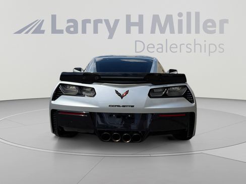 Used 2016 Chevrolet Corvette Z06 w/ 3LZ Preferred Equipment Group RWD image 4