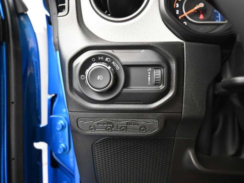 Used 2026 Jeep Wrangler Sport AWD/4WD image 10