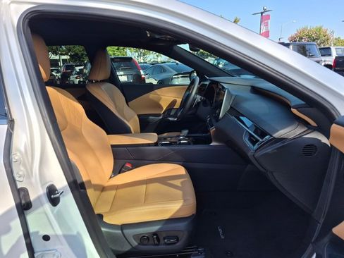 Used 2025 Lexus RX 350 FWD w/ Accessory Package image 19