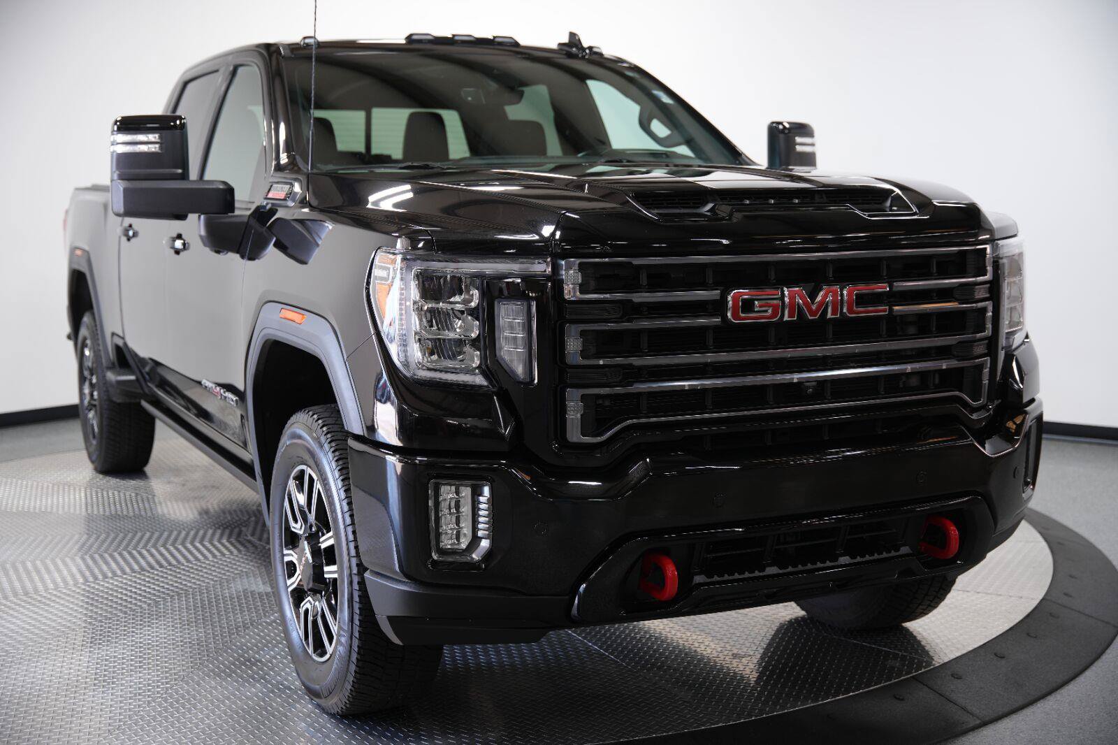 Used 2023 GMC Sierra 3500 AT4 w/ AT4 Premium Plus Package AWD/4WD image 2