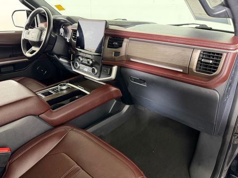 Used 2024 Ford Expedition Max Limited RWD image 26