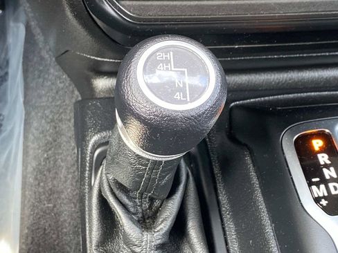 Used 2021 Jeep Wrangler Unlimited Sport image 28